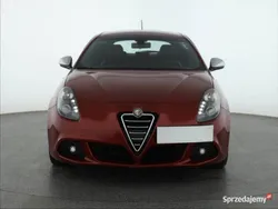 Bordowy Używany 2011 Alfa Romeo Giulietta Hatchback | 31 999 zł (Uczciwa cena)