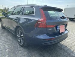 Szary Używany 2023 Volvo V60 Kombi | 139 900 zł