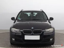 Czarny Używany 2010 BMW 320 Kombi | 16 999 zł (Super Cena)