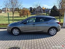 Grafitowy Używany 2019 Opel Astra Enjoy Hatchback | 49 500 zł (Dość drogi)