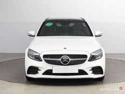 Biały Używany 2018 Mercedes C200 Kombi | 105 999 zł (Uczciwa cena)