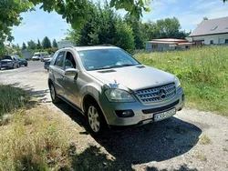Srebrny Używany 2007 Mercedes ML320 SUV | 18 950 zł