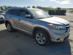 Srebrny Używany 2016 Toyota Highlander SUV | 53 660 zł
