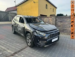 Szary (metalik) Używany 2022 Toyota RAV4 Hybrid SUV | 43 900 zł