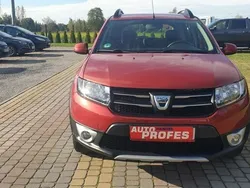 Czerwony Używany 2013 Dacia Sandero Stepway Hatchback | 23 900 zł (Drogi)