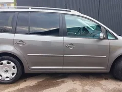 Grafitowy Używany 2009 VW Touran Minivan | 24 900 zł (Uczciwa cena)