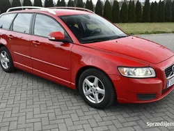 Czerwony Używany 2012 Volvo V50 Kombi | 16 900 zł