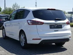 Biały Używany 2016 Ford S-MAX S Minivan | 39 900 zł