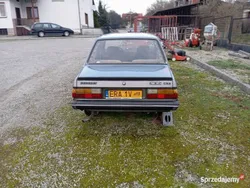 Peugeot 305