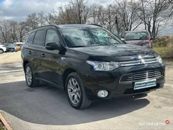 Czarny Używany 2014 Mitsubishi Outlander P-HEV SUV | 56 999 zł