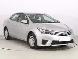 Srebrny Używany 2013 Toyota Corolla Sedan/Limuzyna | 31 999 zł (Uczciwa cena)