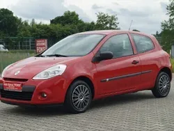 Czerwony Używany 2009 Renault Clio III Expression Hatchback | 12 900 zł (Dość drogi)