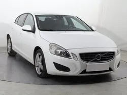 Biały Używany 2010 Volvo S60 Sedan/Limuzyna | 23 999 zł (Uczciwa cena)