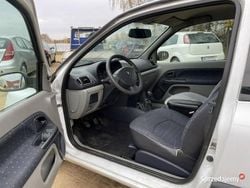 Biały Używany 2003 Renault Clio II Sedan/Limuzyna | 1700 zł (Dobra cena)