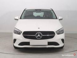 Biały Używany 2023 Mercedes B200 Minivan | 117 999 zł (Dość drogi)