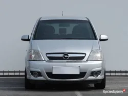 Srebrny Używany 2007 Opel Meriva Minivan | 8999 zł (Uczciwa cena)