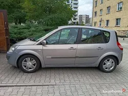 Srebrny Używany 2004 Renault Scénic II Minivan | 3990 zł (Uczciwa cena)