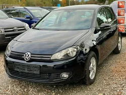 Czarny Używany 2011 VW Golf VI Team Hatchback | 27 800 zł (Uczciwa cena)