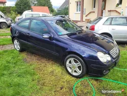 Granatowy Używany 2004 Mercedes C180 Coupe | 9200 zł (Uczciwa cena)