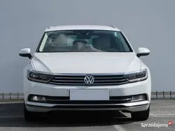 Biały Używany 2016 VW Passat Kombi | 59 999 zł (Uczciwa cena)
