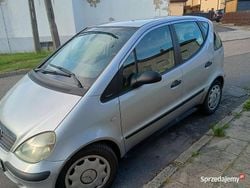 Srebrny Używany 2001 Mercedes A170 Hatchback | 2500 zł (Uczciwa cena)