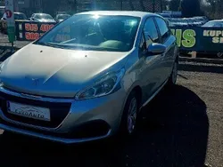 Srebrny Używany 2015 Peugeot 208 Hatchback | 25 900 zł (Uczciwa cena)