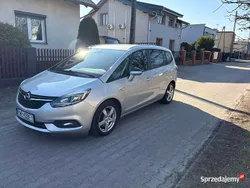 Srebrny Używany 2016 Opel Zafira Minivan | 39 999 zł (Uczciwa cena)