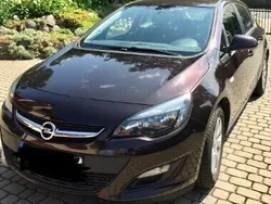 Inny kolor Używany 2015 Opel Astra Hatchback | 34 900 zł (Uczciwa cena)