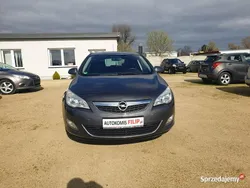 Szary Używany 2012 Opel Astra Hatchback | 21 900 zł (Uczciwa cena)