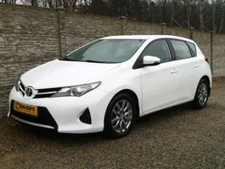 Biały Używany 2015 Toyota Auris Hatchback | 27 800 zł (Uczciwa cena)