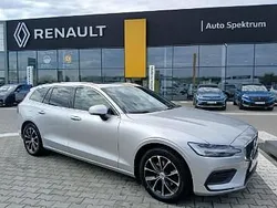 Srebrny Używany 2020 Volvo V60 Momentum Kombi | 88 850 zł (Dość drogi)