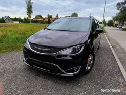 Brązowy Używany 2017 Chrysler Pacifica SUV | 86 000 zł (Uczciwa cena)
