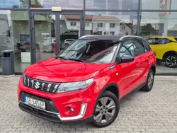 A9h bright red Używany 2021 Suzuki Vitara SUV | 79 900 zł