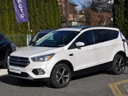 Biały Używany 2017 Ford Escape Titanium SUV | 55 777 zł (Uczciwa cena)