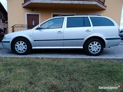 Srebrny Używany 2004 Skoda Octavia Tour Kombi | 12 800 zł (Drogi)
