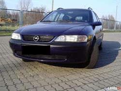 Granatowy Używany 1998 Opel Vectra Kombi | 5000 zł