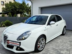 Biały Używany 2011 Alfa Romeo Giulietta Hatchback | 33 990 zł