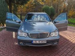 Szary Używany 2004 Mercedes C220 Kombi | 10 000 zł (Dobra cena)