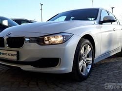 Biały metalik Używany 2012 BMW 318 Sport Line | 62 900 zł (Drogi)