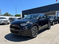 Lakier pastelowy czarny cinema Nowe 2025 Fiat 600 Pop SUV | 94 750 zł (Uczciwa cena)