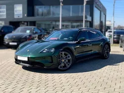 Oak green metallic neo Używany 2024 Porsche Taycan 4S Cross Turismo Sedan/Limuzyna | 599 000 zł (Uczciwa cena)