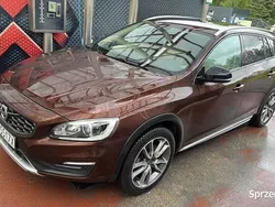 Używany 2018 Volvo V60 CC Kombi | 75 900 zł