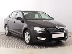 Czarny Używany 2015 Skoda Octavia Hatchback | 48 999 zł (Uczciwa cena)