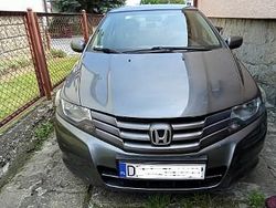 Szary Używany 2009 Honda City Sedan/Limuzyna | 12 000 zł