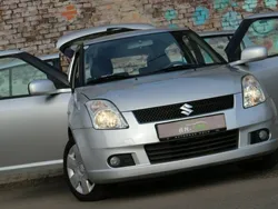 Srebrny Używany 2006 Suzuki Swift Hatchback | 13 990 zł (Uczciwa cena)