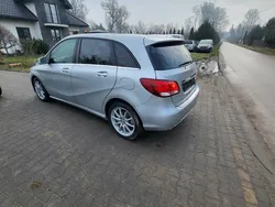 Srebrny Używany 2015 Mercedes B180 Style Minivan | 46 500 zł (Uczciwa cena)