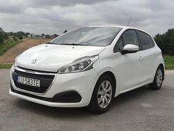 Biały Używany 2018 Peugeot 208 Hatchback | 27 900 zł (Uczciwa cena)