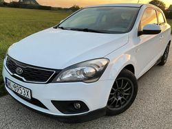 Biały Używany 2012 Kia ProCeed 2 Hatchback | 14 900 zł