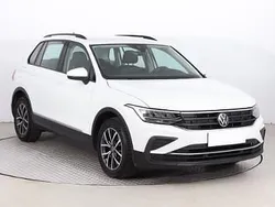 Biały Używany 2022 VW Tiguan SUV | 103 999 zł (Uczciwa cena)