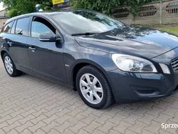 Grafitowy Używany 2013 Volvo V60 Momentum Kombi | 34 900 zł (Dość drogi)
